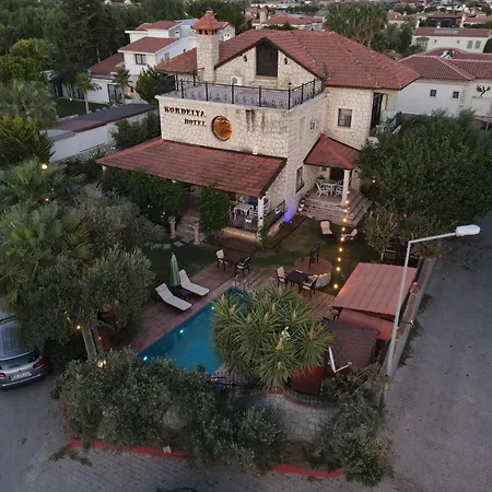 Kordelya Luxury *