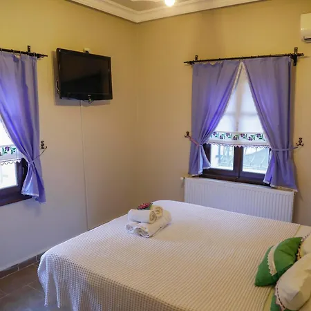Kordelya Luxury *